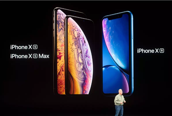 APPLE'S NEW iPhone LINEUP IS FINALLY HERE iPhone Xs,iPhone Xs MAX AND iPhone Xr CRAZY PRICE IN INDIA!!!
