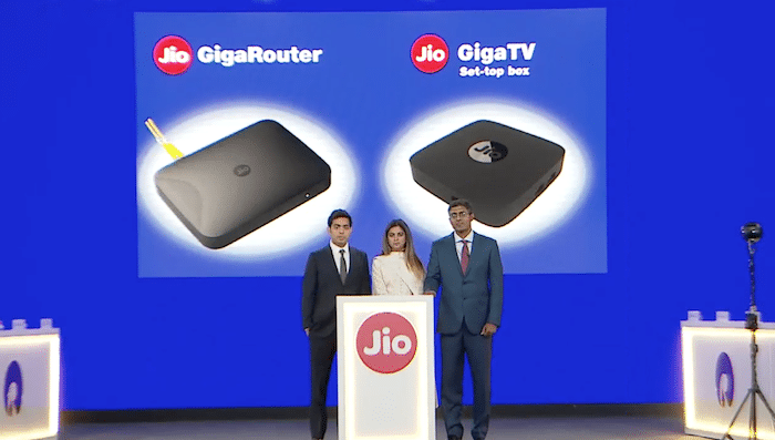 Jio GigaFiber Broadband will offer free 300GB Data For First Three Months To Every User